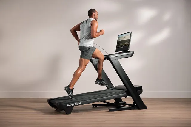 iFIT ad creative: Run Faster At Home With Coach-Led Workouts