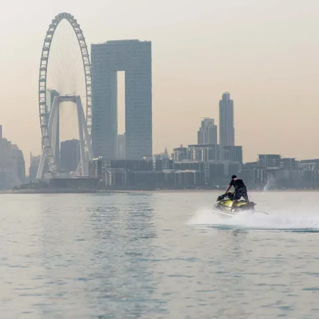 cat.us.criteo.com ad creative: Dubai Jet Ski Tour