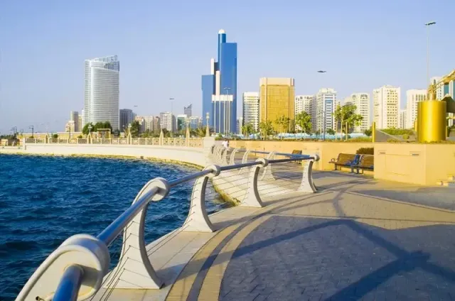 Gate 1 Travel ad creative: Dubai and Abu Dhabi Cruise