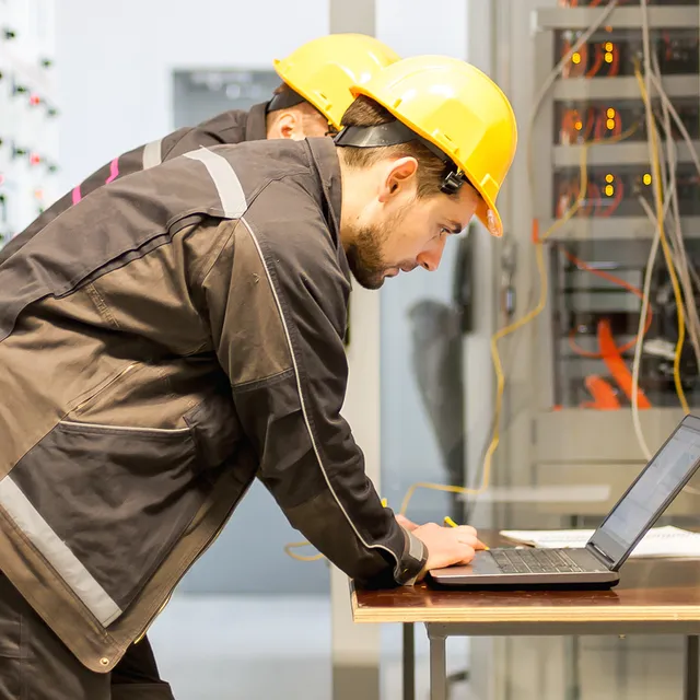 Capterra ad creative: Maintenance Mgmt Reviews