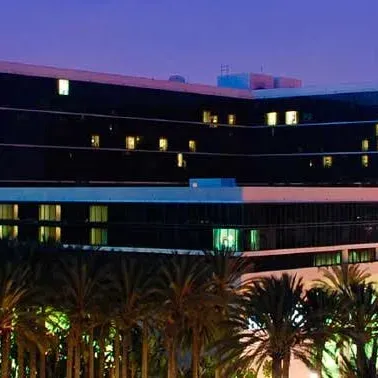 Priceline ad creative: Anaheim Hotels With Breakfast