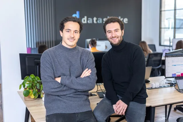 datashake.fr ad creative: datashake: SEO, GEO & Paid media agency for growth