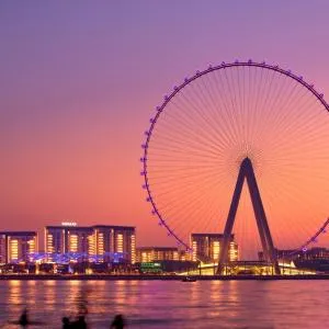 Booking.com ad creative: Dubai Trip